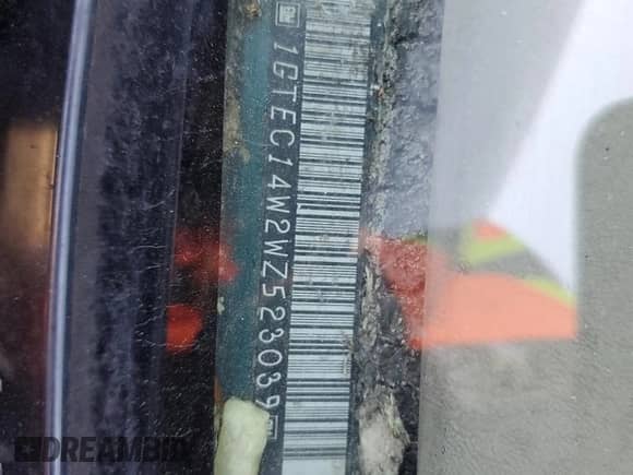 1998 GMC Sierra 1500 z VIN 1GTEC14W2WZ523039, wystawiony jako Copart lot #79906003 z przebiegiem 427 209 mil mil oraz Szkoda całkowita • Salvage title. Historia ofert i sprzedaży dostępna na DreamBid. Obrazek 12.