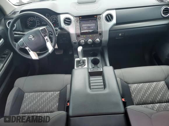 2019 Toyota Tundra SR5 с VIN 5TFDY5F19KX836732, выставлен на аукционе Copart как лот 81061655 с пробегом 87 093 миль миль и Списание • Salvage title. История ставок и продаж доступна на DreamBid. Изображение 8.