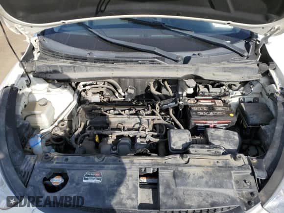 2011 Hyundai Tucson GL with VIN KM8JT3AB2BU254684, listed as a Copart auction lot 70999425 with 210,668 mi miles and Clean title. Bid and sale history available at DreamBid. Image 12.