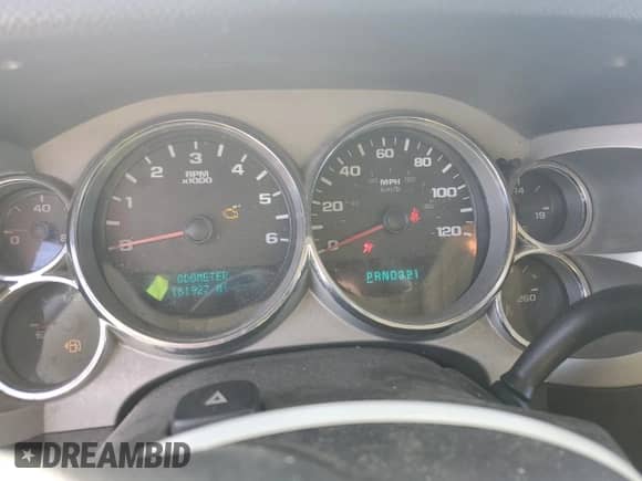 2007 GMC Sierra 1500 Work Truck with VIN 1GTEK190X7Z640358, listed as a Copart auction lot 44933955 with 161,927 mi miles and Clean title. Bid and sale history available at DreamBid. Image 9.