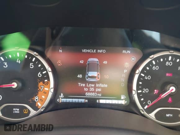 2017 Jeep Renegade Latitude z VIN ZACCJABBXHPG00433, wystawiony jako IAAI lot #41913750 z przebiegiem 68 883 mil mil oraz . Historia ofert i sprzedaży dostępna na DreamBid. Obrazek 7.