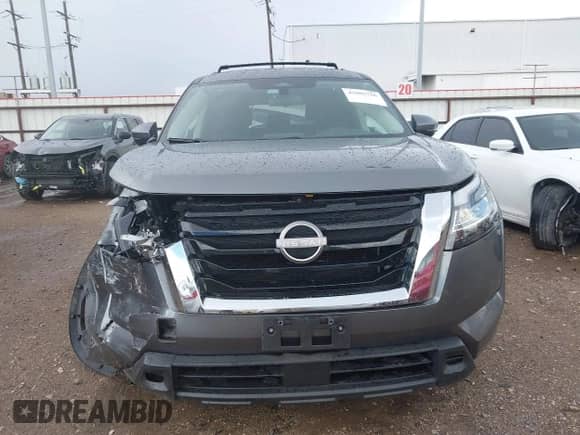 2022 Nissan Pathfinder SV z VIN 5N1DR3BA5NC258921, wystawiony jako IAAI lot #43005756 z przebiegiem 42 585 mil mil oraz . Historia ofert i sprzedaży dostępna na DreamBid. Obrazek 12.