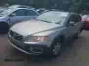 2011 Volvo XC70 3.2L with VIN YV4940BZ7B1096601, listed as a IAAI auction lot 42627512 with 178,556 mi miles and . Bid and sale history available at DreamBid. Image 2.