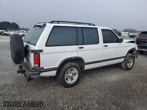 1994 Chevrolet Blazer с VIN 1GNCS13W4R0182822, выставлен на аукционе Copart как лот 64364725 с пробегом 130 925 миль миль и Списание • Salvage title. История ставок и продаж доступна на DreamBid. Изображение 3.
