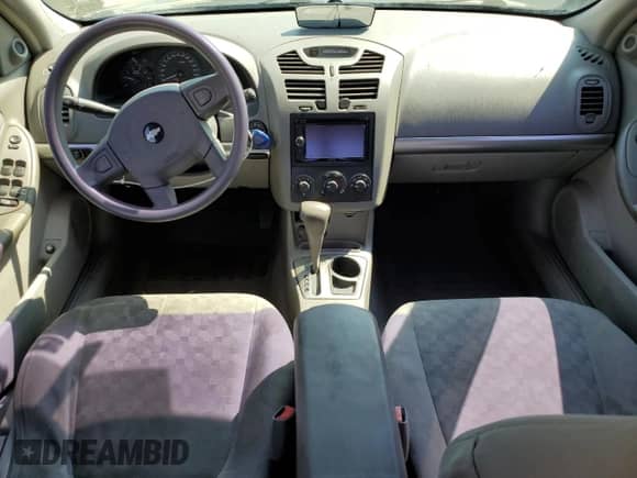 2004 Chevrolet Malibu LS z VIN 1G1ZT548X4F151449, wystawiony jako Copart lot #71453944 z przebiegiem 162 166 mil mil oraz Nie do naprawy • Non repairable. Historia ofert i sprzedaży dostępna na DreamBid. Obrazek 8.