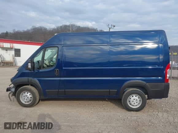 2023 Ram ProMaster Cargo with VIN 3C6LRVBG1PE599526, listed as a IAAI auction lot 41910156 with 1,504 mi miles and . Bid and sale history available at DreamBid. Image 15.