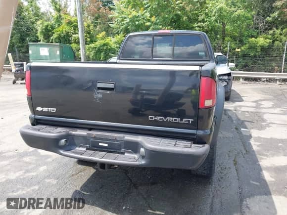 2002 Chevrolet S-10 LS с VIN 1GCCT19W428208226, выставлен на аукционе IAAI как лот 42268818 с пробегом 198 847 миль миль и . История ставок и продаж доступна на DreamBid. Изображение 16.