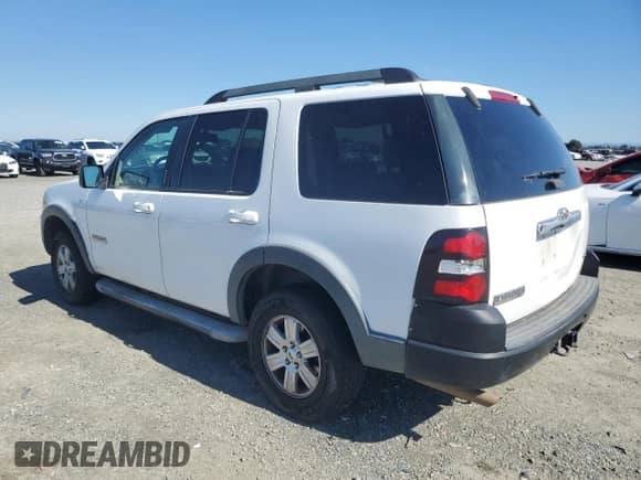 2007 Ford Explorer XLT с VIN 1FMEU63807UB23214, выставлен на аукционе Copart как лот 82571355 с пробегом 138 678 миль миль и Списание • Salvage title. История ставок и продаж доступна на DreamBid. Изображение 2.
