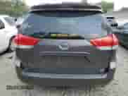 2011 Toyota Sienna LE z VIN 5TDJK3DC9BS029520, wystawiony jako Copart lot #67231414 z przebiegiem 220 824 mil mil oraz Szkoda całkowita • Salvage title. Historia ofert i sprzedaży dostępna na DreamBid. Obrazek 6.