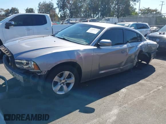 2013 Dodge Charger SE с VIN 2C3CDXBG9DH628455, выставлен на аукционе IAAI как лот 43189772 с пробегом 188 116 миль миль и . История ставок и продаж доступна на DreamBid. Изображение 2.