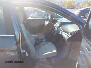 2017 Hyundai Santa Fe 2.4L z VIN 5XYZTDLB8HG457843, wystawiony jako IAAI lot #43507104 z przebiegiem 141 983 mil mil oraz . Historia ofert i sprzedaży dostępna na DreamBid. Obrazek 5.