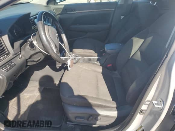 2017 Hyundai Elantra Limited z VIN KMHD84LF5HU252411, wystawiony jako Copart lot #89833725 z przebiegiem 92 691 mil mil oraz Szkoda całkowita • Salvage title. Historia ofert i sprzedaży dostępna na DreamBid. Obrazek 7.