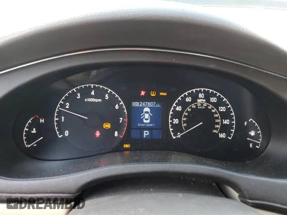 2011 Hyundai Genesis с VIN KMHGC4DE4BU117462, выставлен на аукционе Copart как лот 84875735 с пробегом 247 807 миль миль и Списание • Salvage title. История ставок и продаж доступна на DreamBid. Изображение 9.