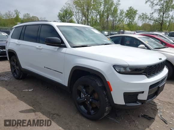 2022 Jeep Grand Cherokee Altitude with VIN 1C4RJKAG2N8553883, listed as a IAAI auction lot 42178861 with 37,635 mi miles and . Bid and sale history available at DreamBid. Image 1.