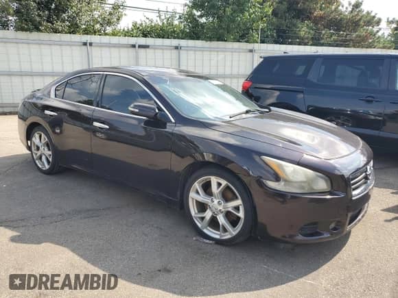 2013 Nissan Maxima SV with VIN 1N4AA5AP0DC818526, listed as a Copart auction lot 82136835 with 136,061 mi miles and Salvage title. Bid and sale history available at DreamBid. Image 4.
