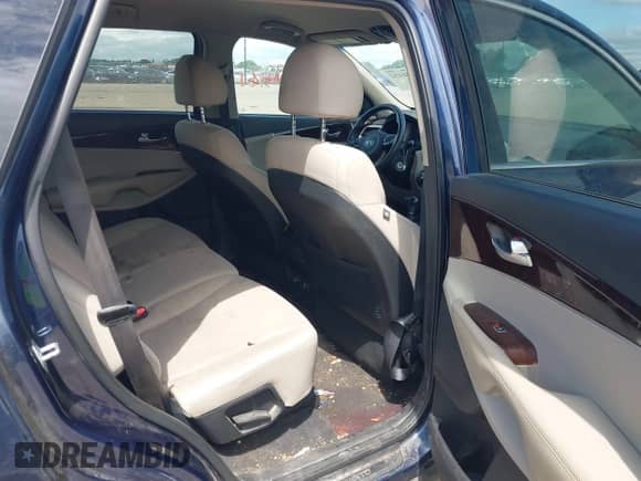 2018 Kia Sorento LX z VIN 5XYPGDA36JG397977, wystawiony jako IAAI lot #42550152 z przebiegiem 147 091 mil mil oraz . Historia ofert i sprzedaży dostępna na DreamBid. Obrazek 8.