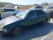 1998 Chevrolet Prizm z VIN 1Y1SK5482WZ433982, wystawiony jako IAAI lot #42576704 z przebiegiem 300 441 mil mil oraz . Historia ofert i sprzedaży dostępna na DreamBid. Obrazek 6.