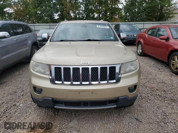 2011 Jeep Grand Cherokee Overland with VIN 1J4RR6GG6BC629468, listed as a Copart auction lot 81092845 with 213,333 mi miles and Clean title. Bid and sale history available at DreamBid. Image 5.
