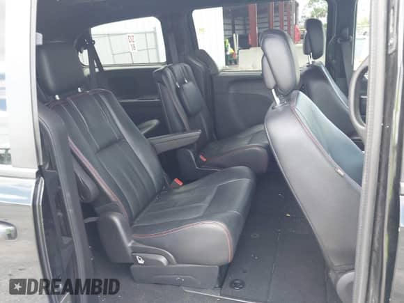 2019 Dodge Grand Caravan GT with VIN 2C4RDGEG2KR675982, listed as a IAAI auction lot 42970109 with 104,372 mi miles and . Bid and sale history available at DreamBid. Image 8.
