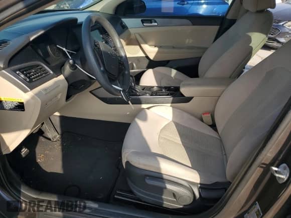 2016 Hyundai Sonata SE с VIN 5NPE24AF5GH380685, выставлен на аукционе Copart как лот 86595185 с пробегом 97 767 миль миль и Чистый • Clean title. История ставок и продаж доступна на DreamBid. Изображение 7.