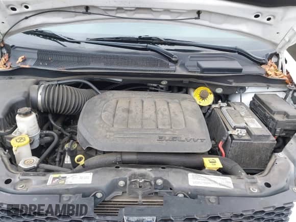 2019 Dodge Grand Caravan SE z VIN 2C4RDGBG2KR759787, wystawiony jako IAAI lot #42459632 z przebiegiem 75 384 mil mil oraz . Historia ofert i sprzedaży dostępna na DreamBid. Obrazek 10.