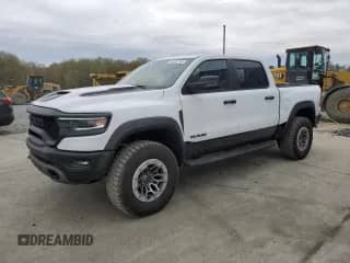 2024 Ram 1500 TRX z VIN 1C6SRFU91RN113926, wystawiony jako Copart lot #50322165 z przebiegiem 8 178 mil mil oraz Czysty tytuł • Clean title. Historia ofert i sprzedaży dostępna na DreamBid. Obrazek 1.