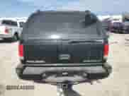 1998 Chevrolet Blazer LT z VIN 1GNDT13W6W2289906, wystawiony jako Copart lot #45766225 z przebiegiem 128 499 mil mil oraz Czysty tytuł • Clean title. Historia ofert i sprzedaży dostępna na DreamBid. Obrazek 6.