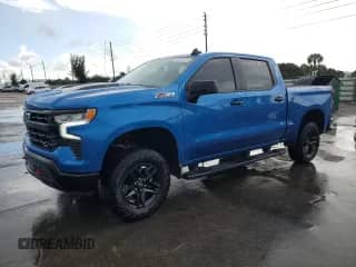 2024 Chevrolet Silverado 1500 LT Trail Boss z VIN 3GCUDFEL6RG130885, wystawiony jako Copart lot #85912675 z przebiegiem 14 268 mil mil oraz Czysty tytuł • Clean title. Historia ofert i sprzedaży dostępna na DreamBid. Obrazek 1.