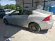 2013 Volvo S60 T5 Premier z VIN YV1612FS8D2206067, wystawiony jako Copart lot #71560615 z przebiegiem 96 211 mil mil oraz Szkoda całkowita • Salvage title. Historia ofert i sprzedaży dostępna na DreamBid. Obrazek 2.