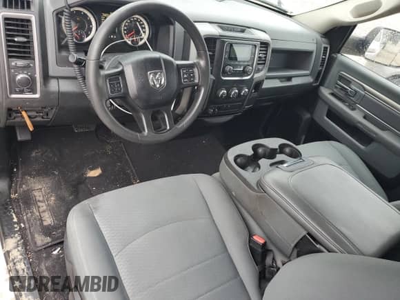 2018 Ram 1500 Tradesman z VIN 3C6JR6DG4JG162660, wystawiony jako Copart lot #66392385 z przebiegiem 103 485 mil mil oraz Szkoda całkowita • Salvage title. Historia ofert i sprzedaży dostępna na DreamBid. Obrazek 8.