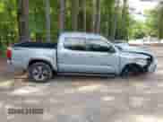 2019 Toyota Tacoma SR5 z VIN 3TMAZ5CN1KM113843, wystawiony jako IAAI lot #42716836 z przebiegiem 43 164 mil mil oraz . Historia ofert i sprzedaży dostępna na DreamBid. Obrazek 13.