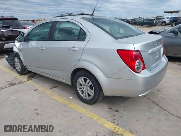2012 Chevrolet Sonic LS с VIN 1G1JA5SH7C4136259, выставлен на аукционе IAAI как лот 40663776 с пробегом 128 031 миль миль и . История ставок и продаж доступна на DreamBid. Изображение 3.