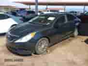 2013 Hyundai Sonata GLS z VIN 5NPEB4AC8DH661283, wystawiony jako IAAI lot #43271538 z przebiegiem 152 577 mil mil oraz . Historia ofert i sprzedaży dostępna na DreamBid. Obrazek 2.