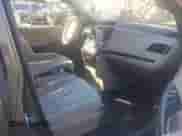 2011 Toyota Sienna LE z VIN 5TDJK3DC7BS028883, wystawiony jako IAAI lot #43501772 z przebiegiem 152 950 mil mil oraz . Historia ofert i sprzedaży dostępna na DreamBid. Obrazek 5.