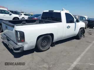 2011 Chevrolet Silverado 1500 Work Truck z VIN 1GCNCPEX1BZ287889, wystawiony jako IAAI lot #43017052 z przebiegiem 156 061 mil mil oraz . Historia ofert i sprzedaży dostępna na DreamBid. Obrazek 4.