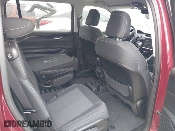 2023 Jeep Grand Cherokee Altitude с VIN 1C4RJJAG2P8901677, выставлен на аукционе IAAI как лот 41101640 с пробегом 28 148 миль миль и . История ставок и продаж доступна на DreamBid. Изображение 8.