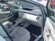 2015 Toyota Prius Four z VIN JTDKN3DU2F1887984, wystawiony jako IAAI lot #42638405 z przebiegiem 177 204 mil mil oraz . Historia ofert i sprzedaży dostępna na DreamBid. Obrazek 5.