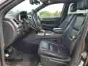 2014 Jeep Grand Cherokee Limited z VIN 1C4RJFBGXEC540625, wystawiony jako Copart lot #63450735 z przebiegiem 127 958 mil mil oraz Szkoda całkowita • Salvage title. Historia ofert i sprzedaży dostępna na DreamBid. Obrazek 7.