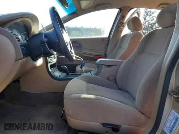 2000 Dodge Intrepid z VIN 2B3HD46R9YH250186, wystawiony jako Copart lot #42574095 z przebiegiem 123 508 mil mil oraz Czysty tytuł • Clean title. Historia ofert i sprzedaży dostępna na DreamBid. Obrazek 7.