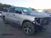 2024 Ram 1500 Big Horn z VIN 1C6SRFFT4RN152664, wystawiony jako IAAI lot #41376365 z przebiegiem 17 504 mil mil oraz . Historia ofert i sprzedaży dostępna na DreamBid. Obrazek 1.