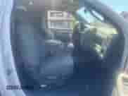 2013 Ram 1500 Tradesman z VIN 3C6JR6DT2DG598408, wystawiony jako Copart lot #62714235 z przebiegiem 169 124 mil mil oraz Czysty tytuł • Clean title. Historia ofert i sprzedaży dostępna na DreamBid. Obrazek 5.