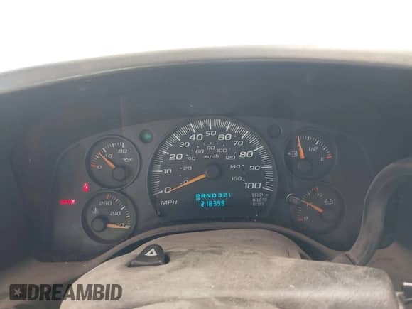 2006 Chevrolet Express Cargo z VIN 1GCHG35U961271623, wystawiony jako IAAI lot #43345381 z przebiegiem 218 399 mil mil oraz . Historia ofert i sprzedaży dostępna na DreamBid. Obrazek 7.