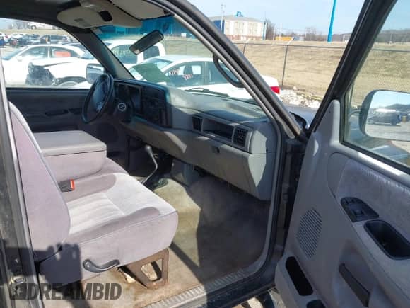 1996 Dodge 1500 с VIN 1B7HF16Y2TS561233, выставлен на аукционе IAAI как лот 41491143 с пробегом 165 875 миль миль и . История ставок и продаж доступна на DreamBid. Изображение 5.
