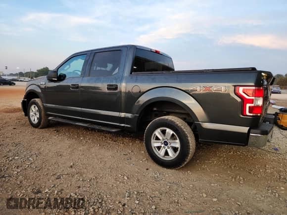 2018 Ford F-150 XLT z VIN 1FTEW1EP9JKF06285, wystawiony jako Copart lot #81119455 z przebiegiem 164 248 mil mil oraz Szkoda całkowita • Salvage title. Historia ofert i sprzedaży dostępna na DreamBid. Obrazek 2.