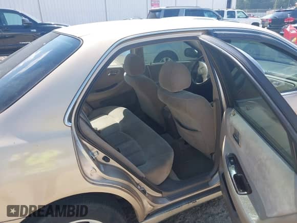 2000 Honda Accord SE with VIN 1HGCG6694YA099009, listed as a IAAI auction lot 43267557 with 202,986 mi miles and . Bid and sale history available at DreamBid. Image 8.