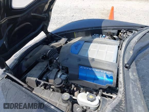 2010 Chevrolet Corvette ZR1 3ZR z VIN 1G1YN2DT1A5800405, wystawiony jako IAAI lot #42865158 z przebiegiem Nie podano mil oraz . Historia ofert i sprzedaży dostępna na DreamBid. Obrazek 10.