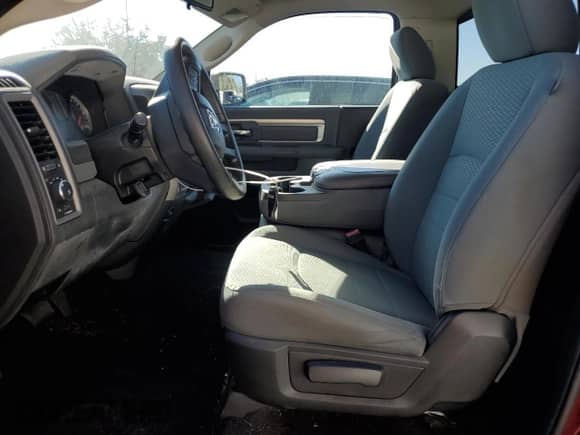 2016 Ram 1500 Express с VIN 3C6JR6AG9GG326109, выставлен на аукционе Copart как лот 81267934 с пробегом 56 161 миль миль и Списание • Salvage title. История ставок и продаж доступна на DreamBid. Изображение 7.