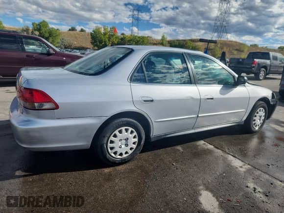 2001 Honda Accord VP с VIN 1HGCF86691A035476, выставлен на аукционе Copart как лот 84283865 с пробегом Не указан миль и Списание • Salvage title. История ставок и продаж доступна на DreamBid. Изображение 3.