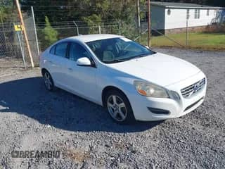 2012 Volvo S60 T5 с VIN YV1622FS8C2045697, выставлен на аукционе IAAI как лот 43489928 с пробегом 140 197 миль миль и . История ставок и продаж доступна на DreamBid. Изображение 1.