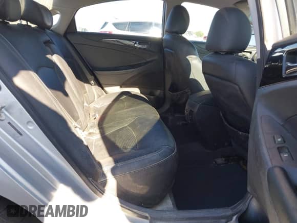 2012 Hyundai Sonata Limited с VIN 5NPEC4AC4CH393571, выставлен на аукционе IAAI как лот 42510310 с пробегом 239 103 миль миль и . История ставок и продаж доступна на DreamBid. Изображение 8.